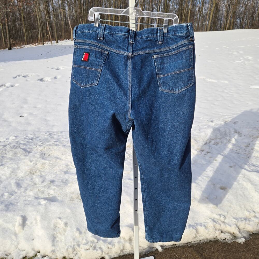 Wrangler Riggs Men's Jeans Black Quilted Fleece Lined  size 42x30 Workwear Farm
